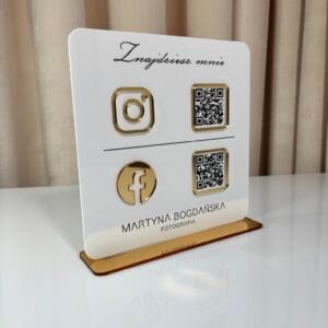 Tabliczka firmowa / stand z kodem QR – personalizowany
