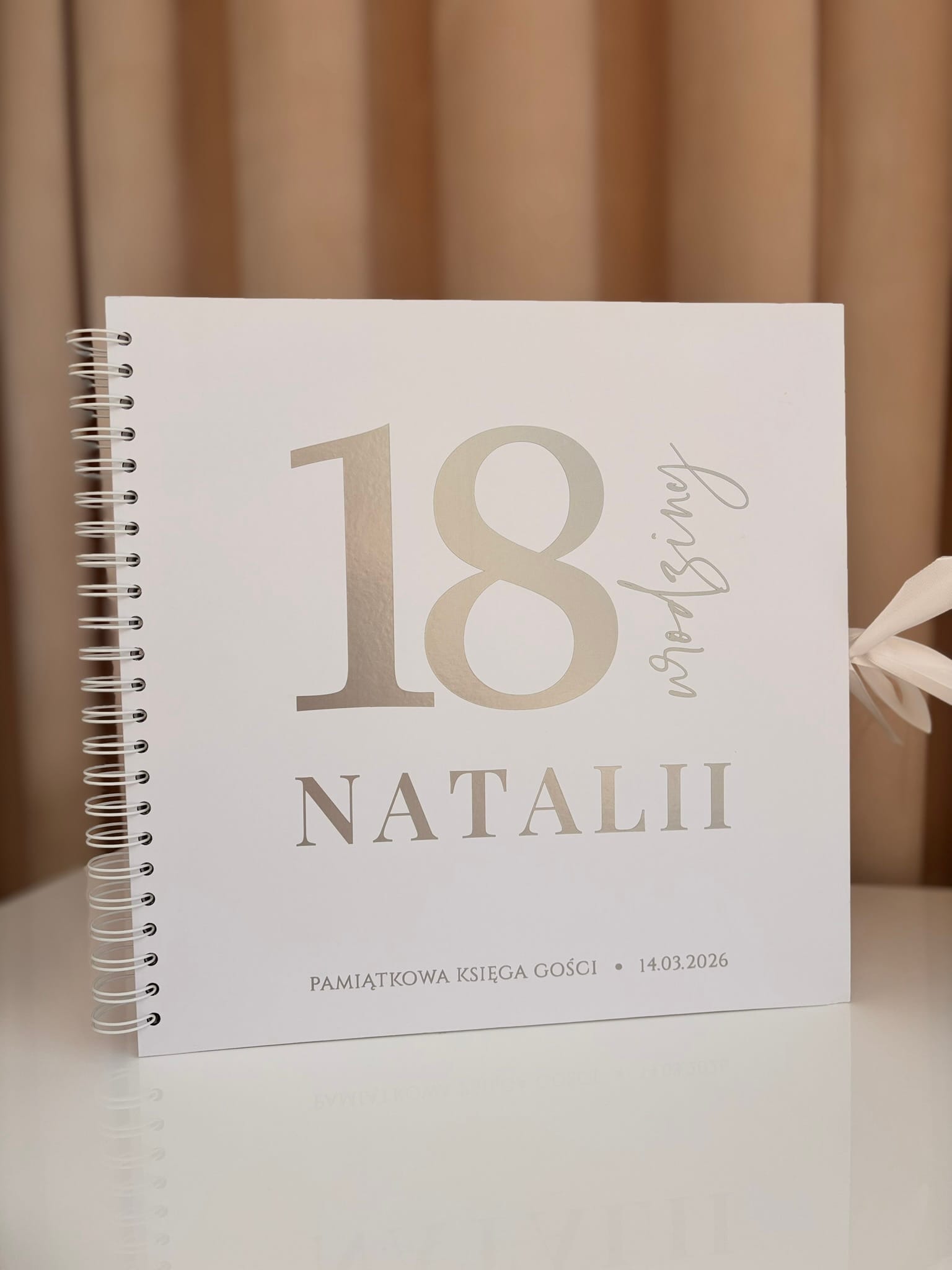 Księga gości na osiemnaste urodziny - K20